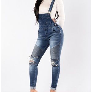Fashion Nova overalls